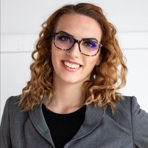 Meet your Posher, Kayla